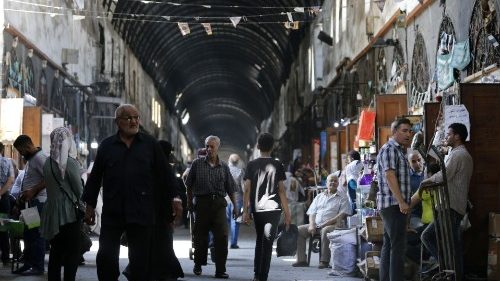 Syrischer Priester: Wirtschaftssanktionen treffen die Armen