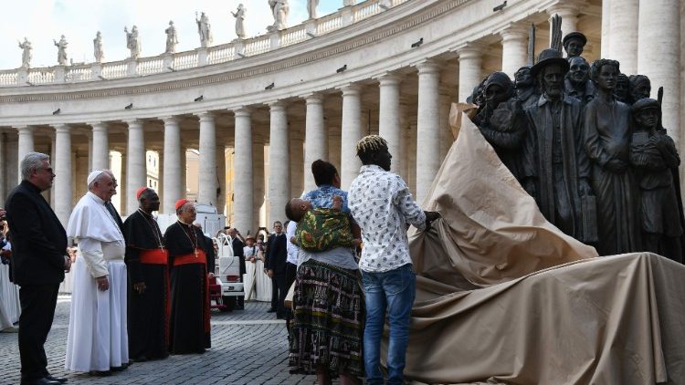 VATICAN-POPE-WORLD-DAY-MIGRANTS-REFUGEES-MASS