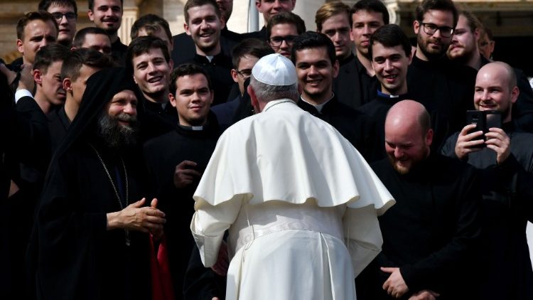 Påven i möte med grekisk ortodoxa präster i oktober 2019 
