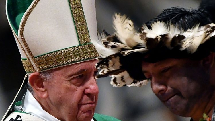 Папа падчас св. Імшы на адкрыццё Сінода Біскупаў па Амазоніі. Ілюстрацыйнае фота
