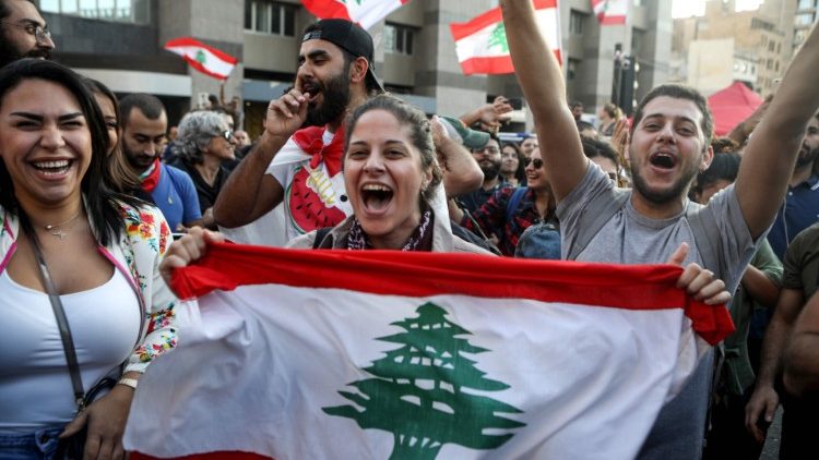 Begeisterung im Libanon über den Rücktritt von Ministerpräsident Hariri