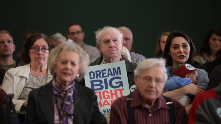 Des militants démocrates assistant à un meeting de la candidate Elizabeth Warren, le 2 novembre 2019 dans l'Iowa.