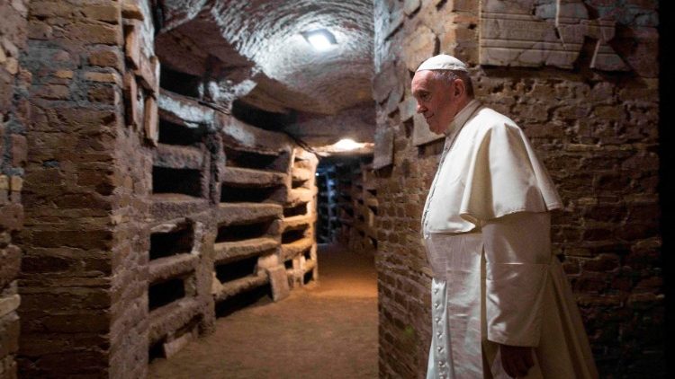  Papa në Katakombet e Prishilës