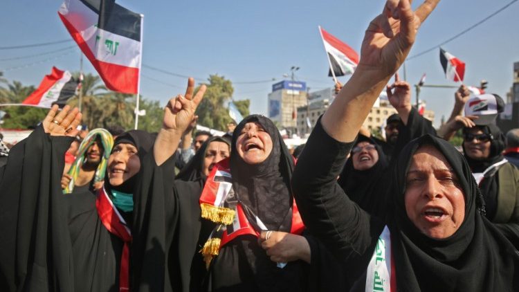 Manifestações de protestos no Iraque contra o alto custo de vida e a corrupção do governo