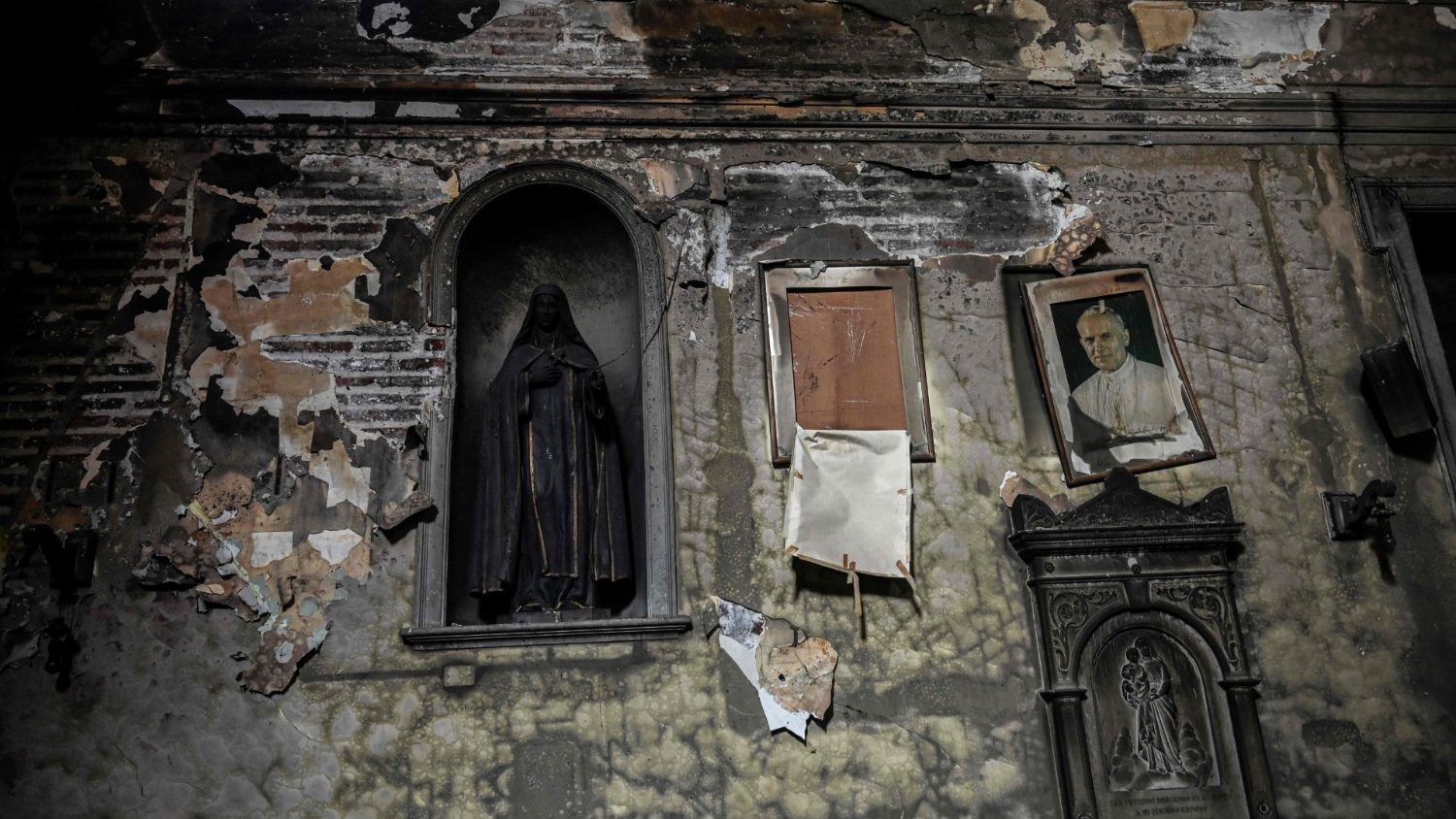 Một nhà thờ di tích quốc gia ở chile nghi bị đốt cháy - vatican news