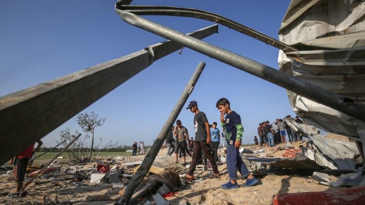 Gli effetti dei raid israeliani su Gaza