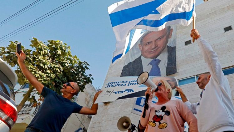 Des militants du Likoud apportant leur support à Benjamin Netanyahu, le 22 novembre 2019 , à Tel-Aviv. 