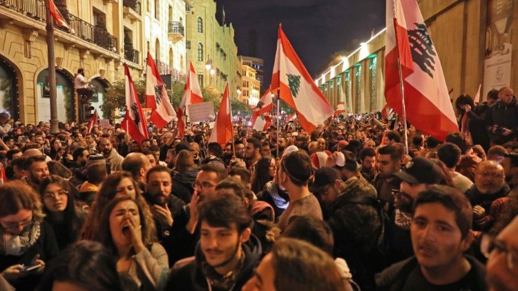Lebanese demonstrators take to the streets in Beirut