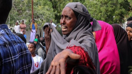 Novo massacre na Somália assumido por Al Shaabab provoca dezenas de vítimas