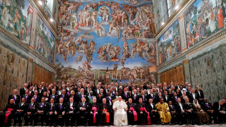 Påven Franciskus och hela den diplomatiska kåren 