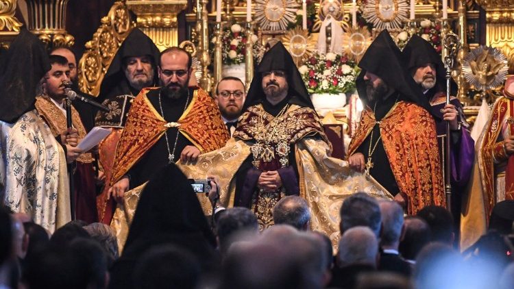 Stambulo armėnų patriarcho Sahako Masalyano intronizacija