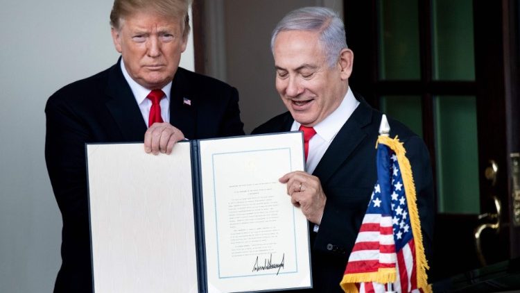 Trump, der israelische Ministerpräsident Netanjahu und der 180-Seiten-Friedens-Deal