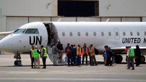 Yemen, primo ponte aereo per i malati di cancro