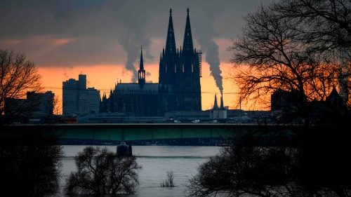 Missbrauch: Kölner Weihbischof sieht Fehler der Diözesanleitung