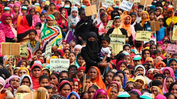 Mujeres musulmanas participan en una protesta contra la nueva ley de ciudadanía de la India, en el distrito de Nagaon de Assam, el 16 de febrero de 2020. 
