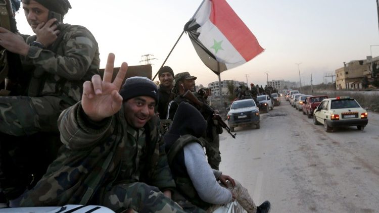 الأسد يتعهد بمتابعة العمليات العسكرية في شمال غرب سورية حتى النصر