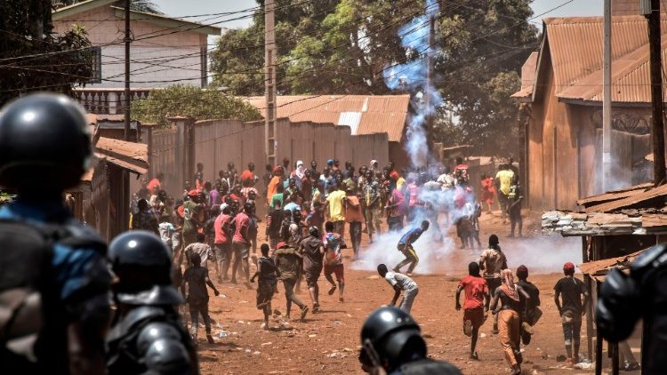 Des heurts ont opposé ce jeudi manifestants et forces de l'ordre dans un quartier nord de Conakry