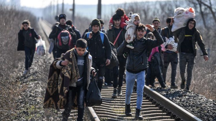 Migrants tentant de passer en Grèce près de la ville turque d'Edirne