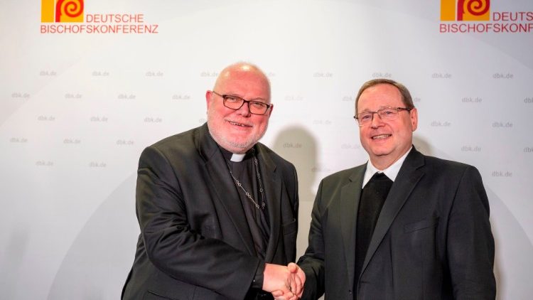 Mgr Bätzing, le président de l'épiscopat allemand, ici avec son prédécesseur, le cardinal Marx.
