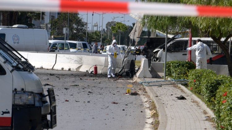 اعتداء انتحاري يستهدف السفارة الأمريكية في تونس