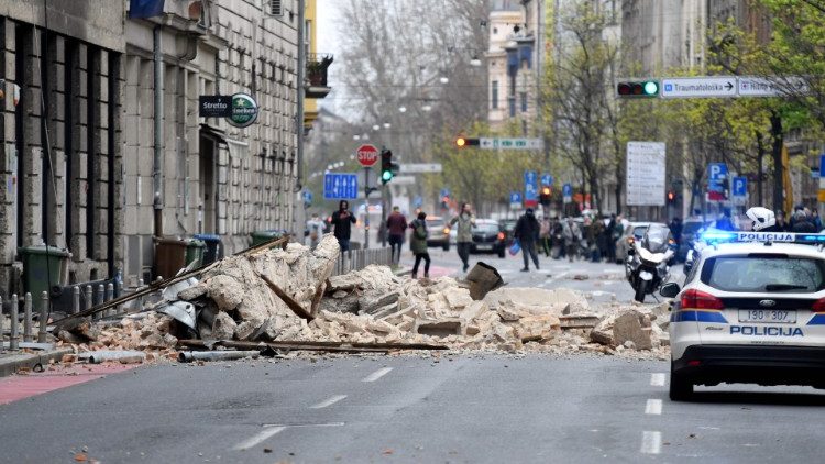 Улиците на Загреб след силното земетресение