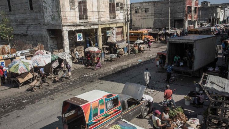Un marché dans le centre-ville de Port-au-Prince, la capitale haïtienne, le 26 mars 2020