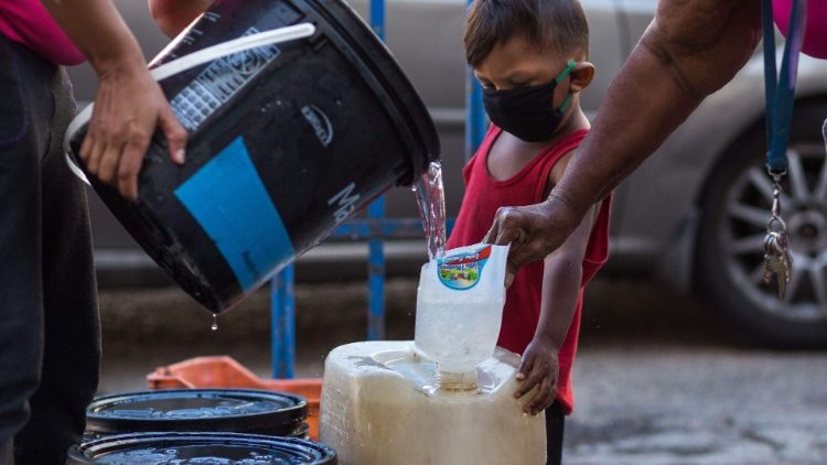 Venezuela sufre, además, problemas con la distribución del agua