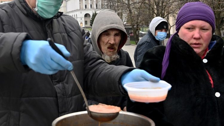 Ukraina: Koronawirus utrudnia pomoc najuboższym 