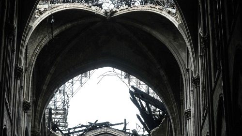 Bewegende Feier in Notre-Dame in Paris