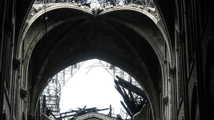 Vor fast genau einem Jahr: Nach dem Brand von Notre-Dame