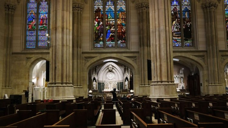 Catedral de San Patricio, en Nueva York, sin fieles.