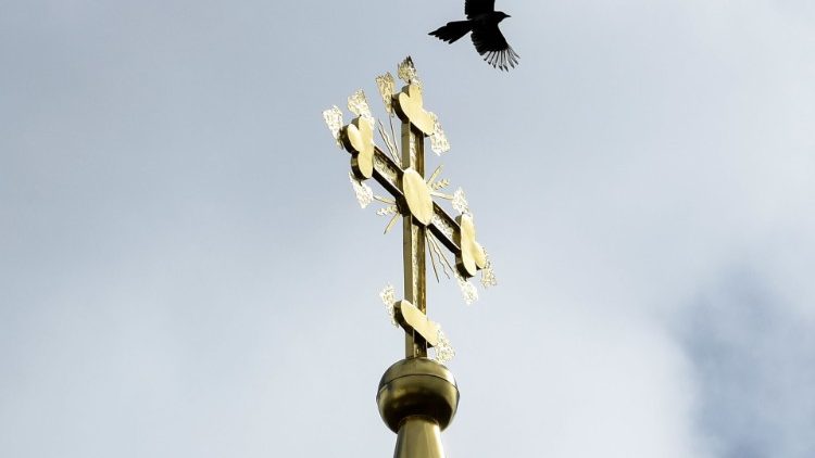 Kreuz auf der Kirchturmspitze