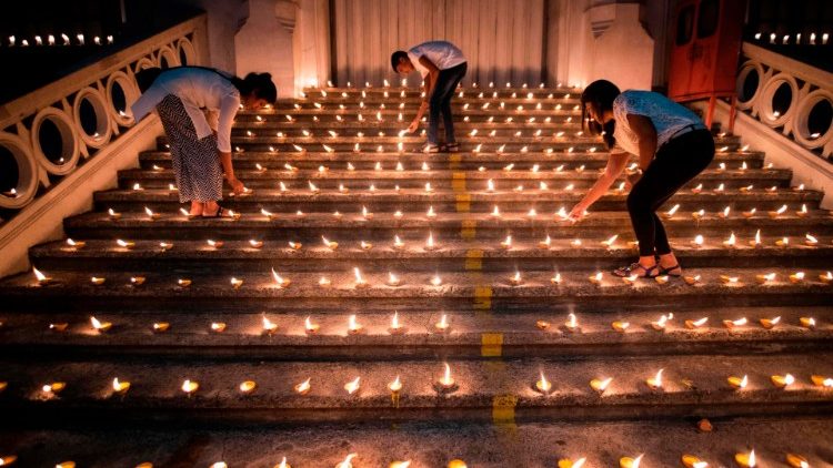 Vigília em memória às vítimas dos ataques terroristas na Páscoa de 2018