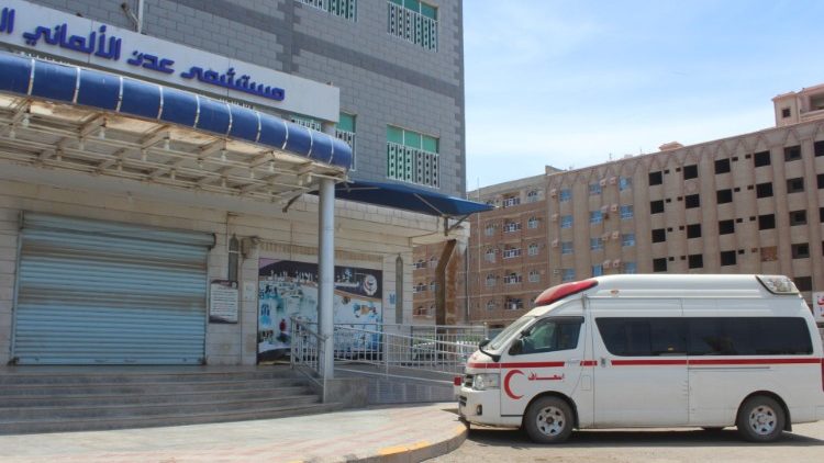 Ambulanza in un ospedale di Aden- Yemen 