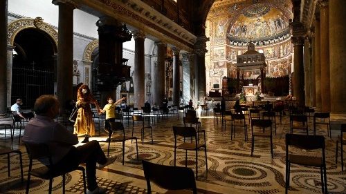 Igreja e governo da Itália estudam modalidades para retomar as missas com os fiéis