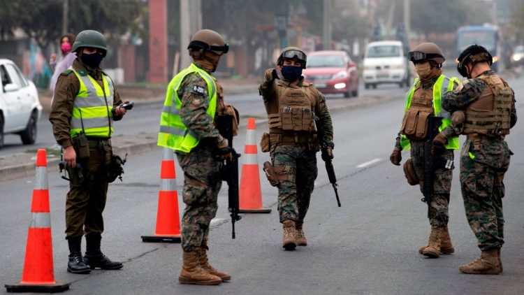 Während der Corona-Krise eingerichteter Checkpoint in Chile 