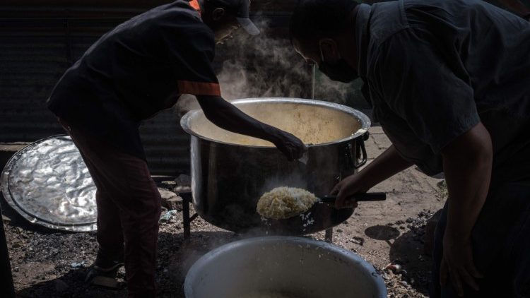 Préparation de repas pour des orphelins de Nairobi, la capitale kenyane. (Photo d'illustration)