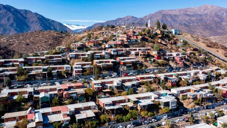 Le Cerro 18, un quartier pauvre et surpeuplé de l'est de Santiago du Chili, le 22 mai 2020. La pauvreté et la progression du virus font augmenter la pression sociale. 
