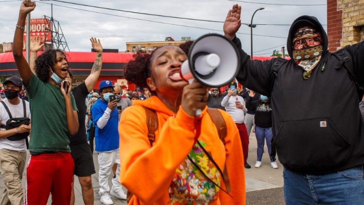 Usa: proteste a Minneapolis