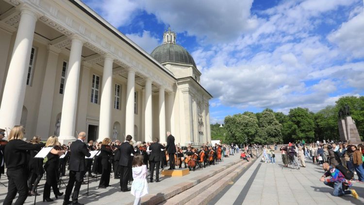  Koncertas prie Vilniaus katedros 2020 06 01