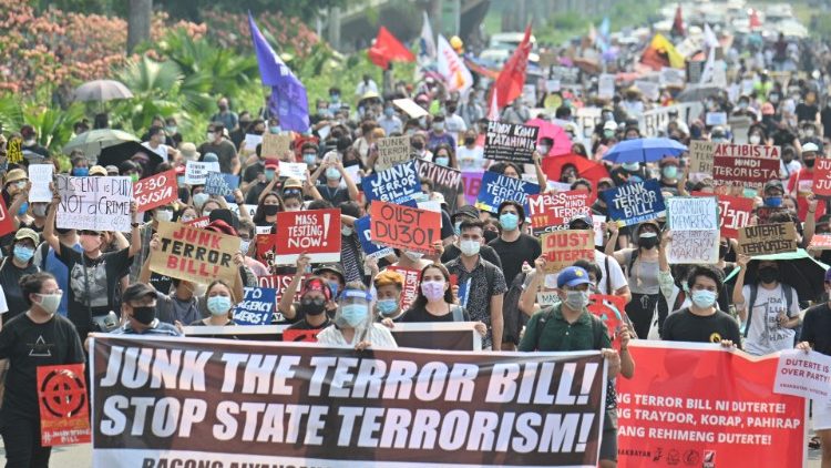 Protester mot lagförslaget i Filippinerna 