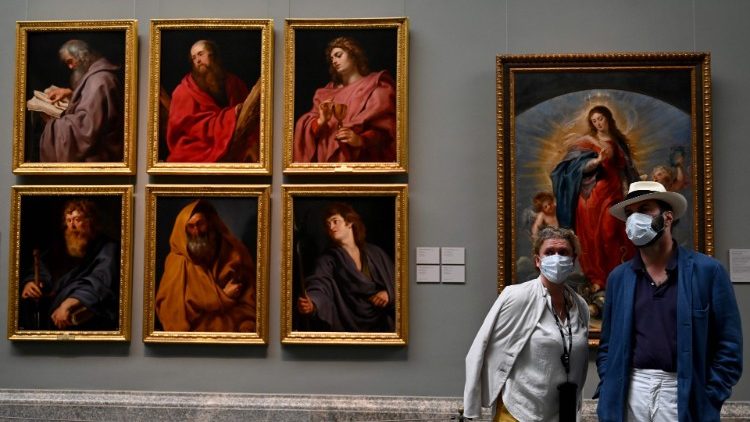Com medidas restritivas, a reabertura dos Museus espanhois