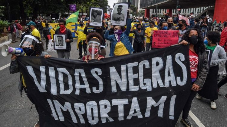 Manifestação contra o racismo em São Paulo