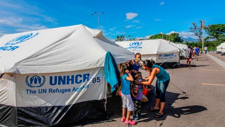 Хуманитарна структура за мигранти на границата между Колумбия и Венецуела