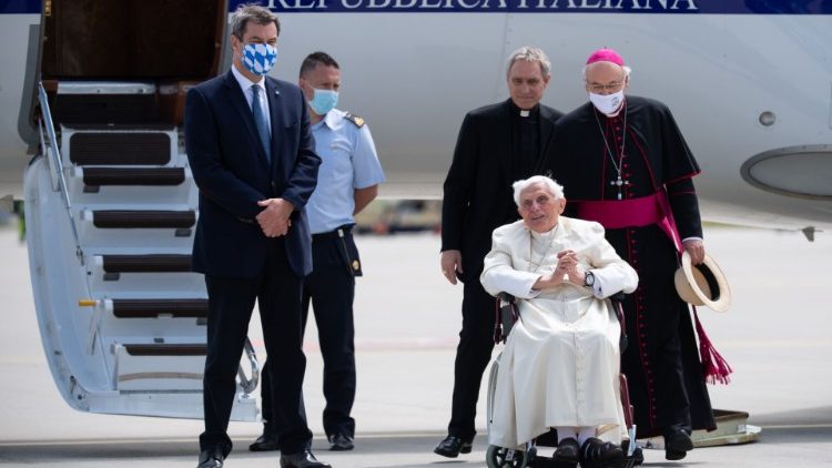 Benedykt XVI zakończył wizytę w Niemczech