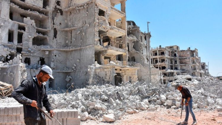 Ruiny v al-Zahraa nedaleko Aleppa