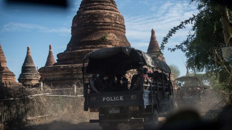 Myanmar, ein buddhistisch geprägtes Land, wird von Bürgerkriegen und ethnischen Spannungen erschüttert