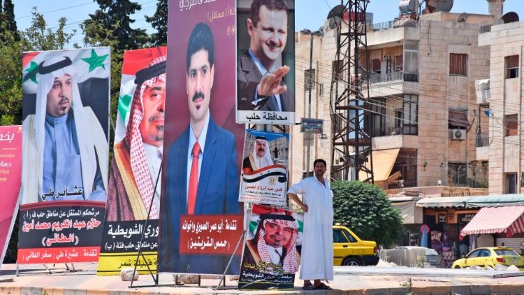 Cartelloni elettorali a Damasco