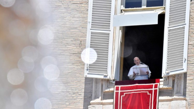 Påven förnyar sin appell om globalt eld upphör 