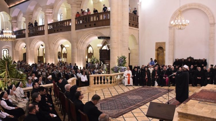 Az aleppói maronita bazilika megnyitásának pillanatai